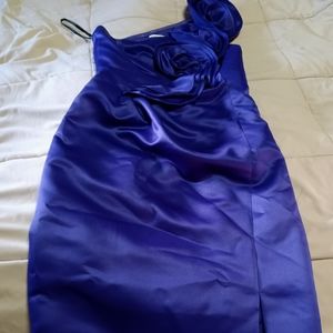 Calvin Klein One Shoulder Fabric Flowers Dress in Royal Purple Satin size 0 n